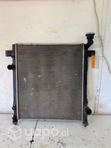 Radiador agua refrigerante motor Jeep Cherokee