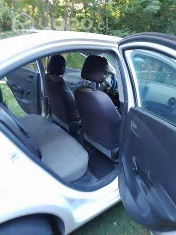 Se vende Chevrolet Sonic o permuta por moto