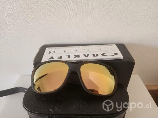Lente de sol marca oakley