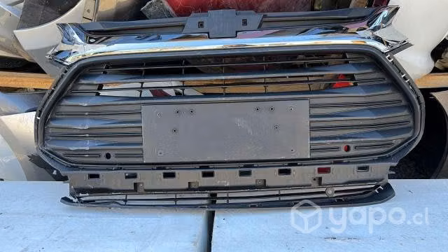 Mascara chevrolet tracker (20-23)