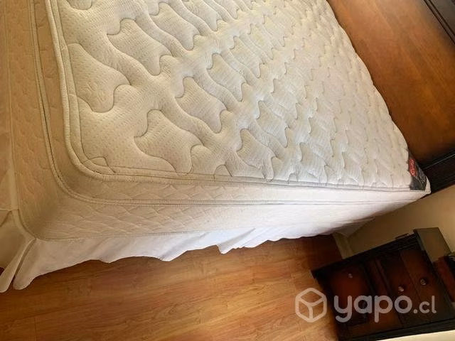 Cama king celta + respaldo + ropa de cama - Imagen 2