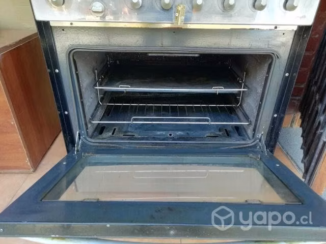 Cocina a gas de 6 platos y campana
