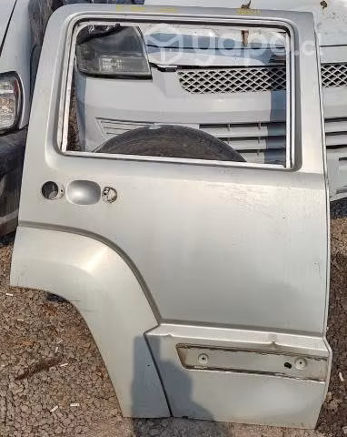 Puerta Trasera Derecha (JCH017) Jeep Cherokee 3.7