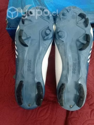 Zapatos fútbol marca BUSS originales