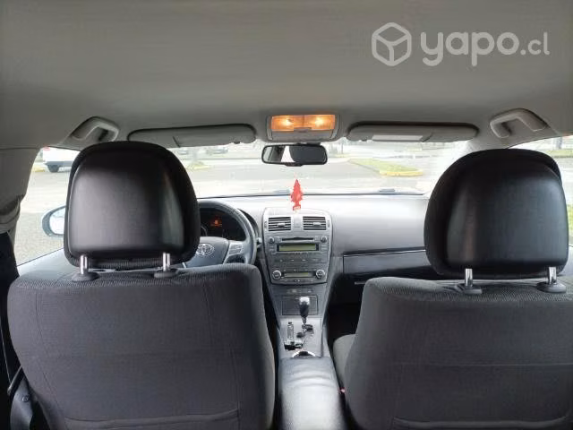Toyota Avensis de lujo
