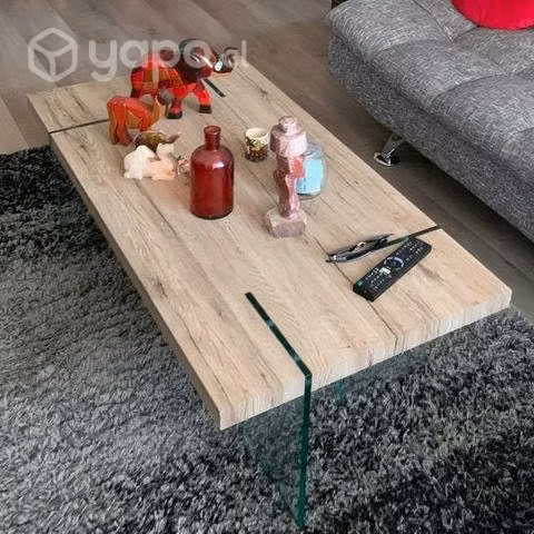 Mesa de centro con patas soporte de vidrio