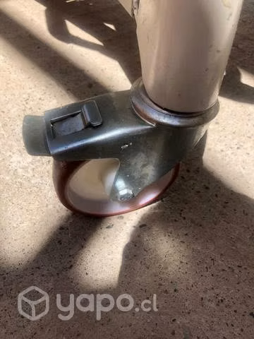 Cama clínica eléctrica