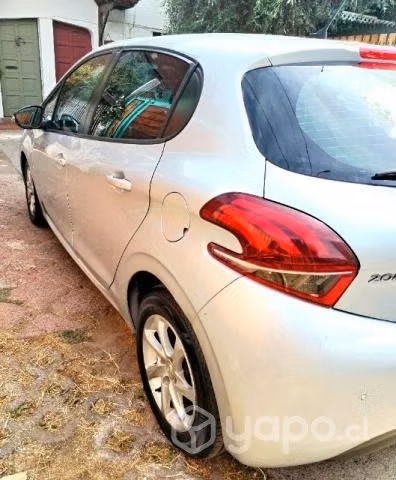 Peugeot 208 año 2018