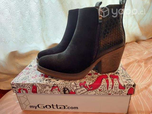 Botin negro marca Gotta nuevo - Imagen 3
