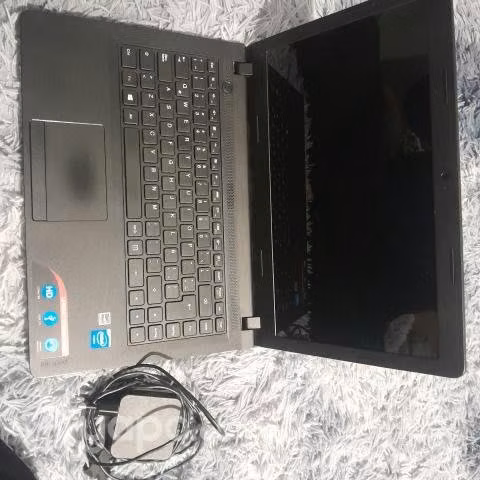 Notebook lenovo - Imagen 2