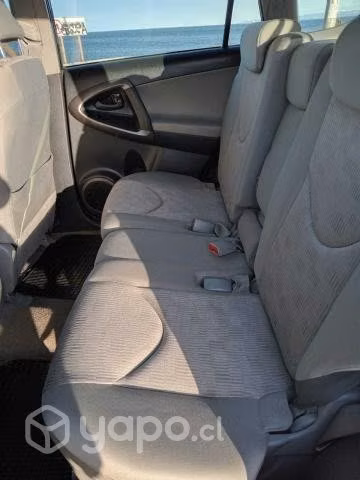 Toyota rav4 2011