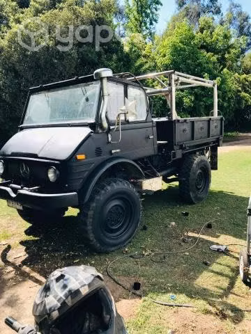 Camion unimog (transformer)