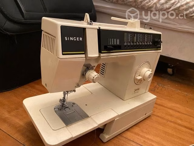 Maquina de Coser Marca Singer