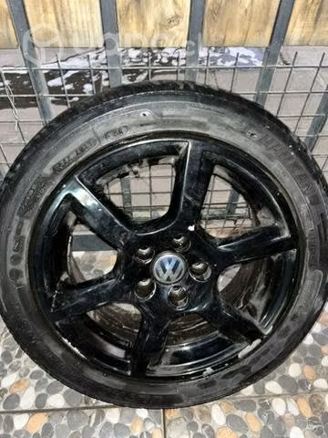 Llanta de repuesto y llanta aro 15 Volkswagen - Imagen 3