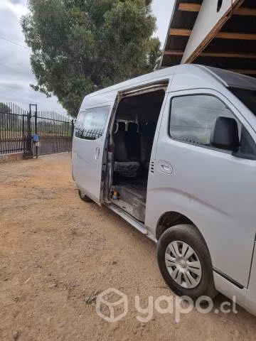 Nissan nv350