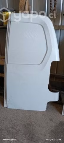 Portalón derecho Peugeot partner