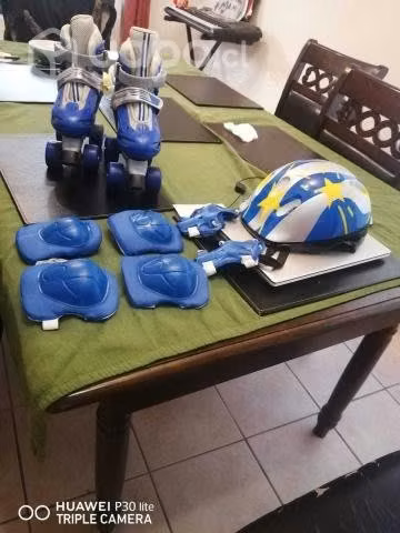 Patines 4 ruedas + accesorios