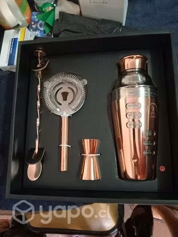 Se vende set coctelera