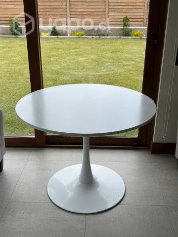 Mesa de estar en perfectas condiciones