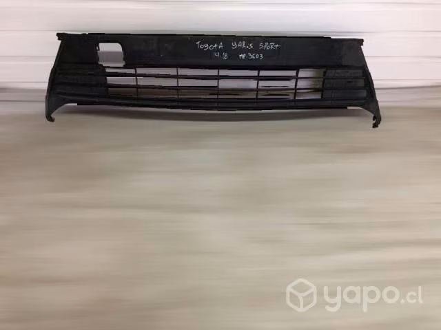Rejilla toyota yaris sport 2014-2018