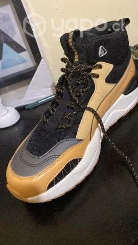 Zapatillas Nuevas sin uso - Imagen 2