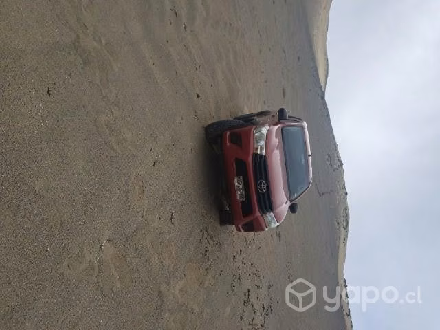 Toyota hilux 4x4 a toda prueba.