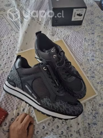 Chalas y Zapatillas - Imagen 2