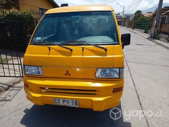 Mitsubishi l300 escolar