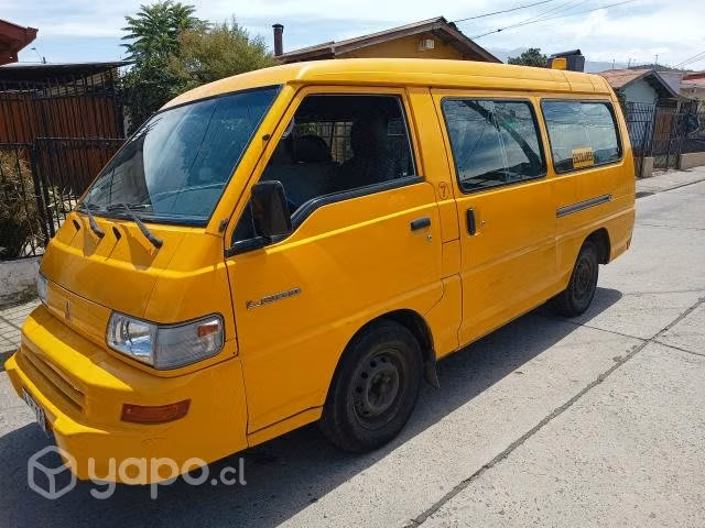 Mitsubishi l300 escolar