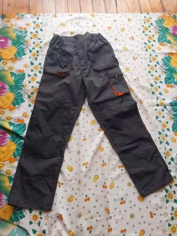 Pantalones y calzado de seguridad - Imagen 2