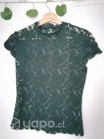 Polera encaje Zara
