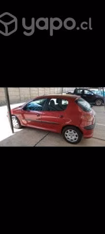 Se vende vehículo Peugeot 206 .