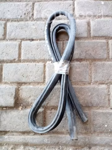 Goma carroceria puerta tras der Wall Wingle 5