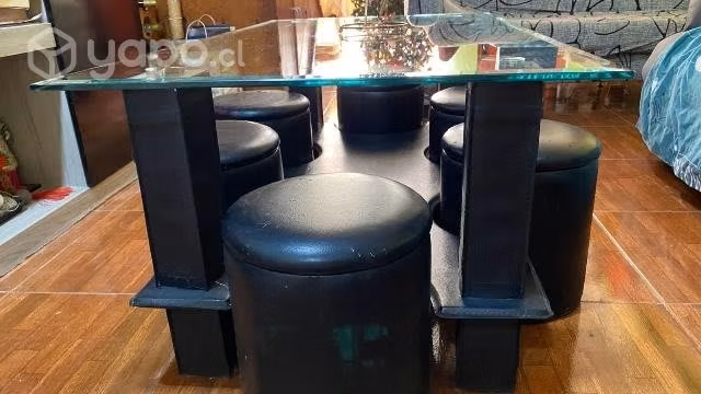 Vendo mesa de centro con 6 puff