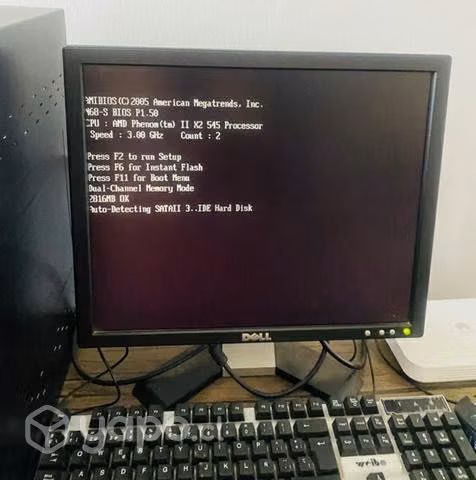 Computador + escritorio - Imagen 3