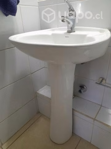 Lavamanos con pedestal y llave