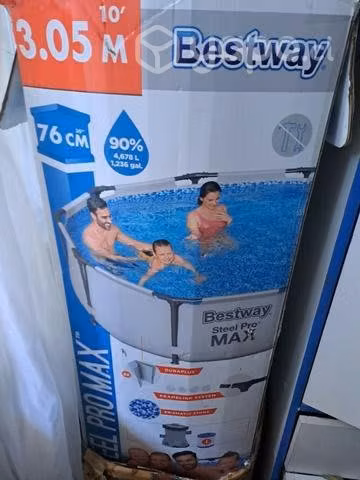Se vende piscina, descripción en la caja