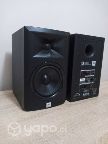 Monitores de estudio JBL