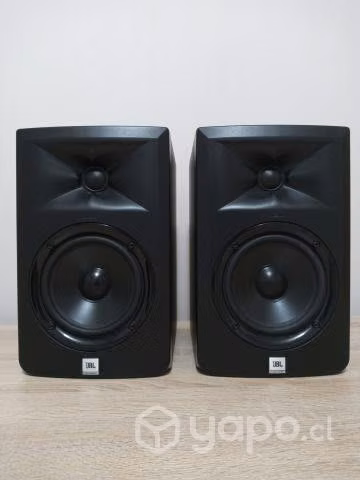 Monitores de estudio JBL