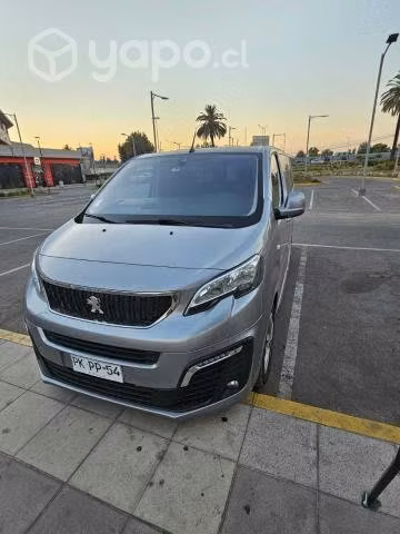 Peugeot traveller 2021