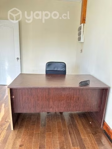 Escritorio con silla