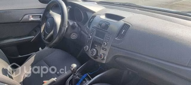 Se vende kia motors cerato 2011