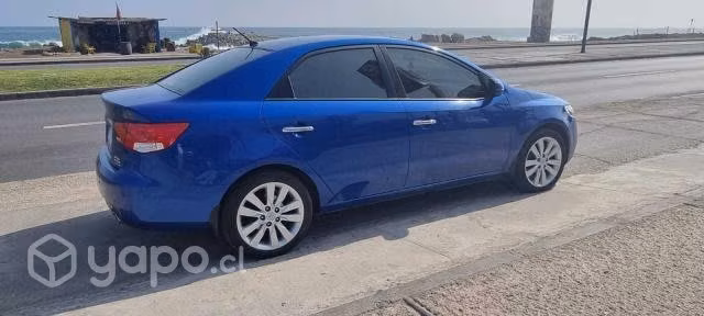 Se vende kia motors cerato 2011
