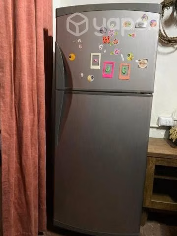 Refrigerador Fensa muy bueno.