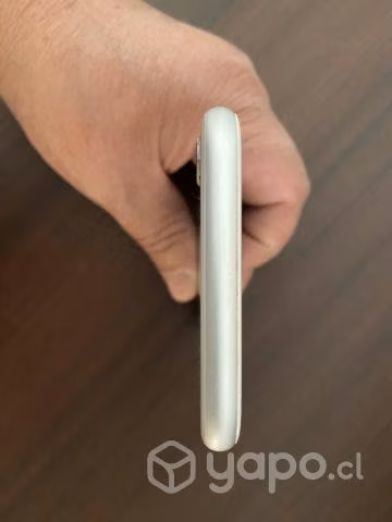 IPhone 8, 64GB, color plata, excelente condiciones