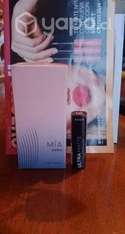 Perfume + labial