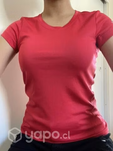 Poleras mujer a 2 mil