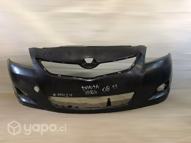 Parachoque delantero Toyota Yaris 2008-2011