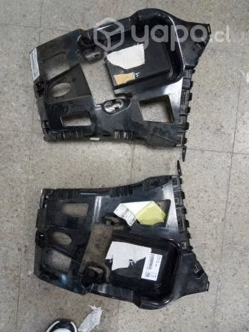 Guias parachoque delantero BMW 118 año 2018