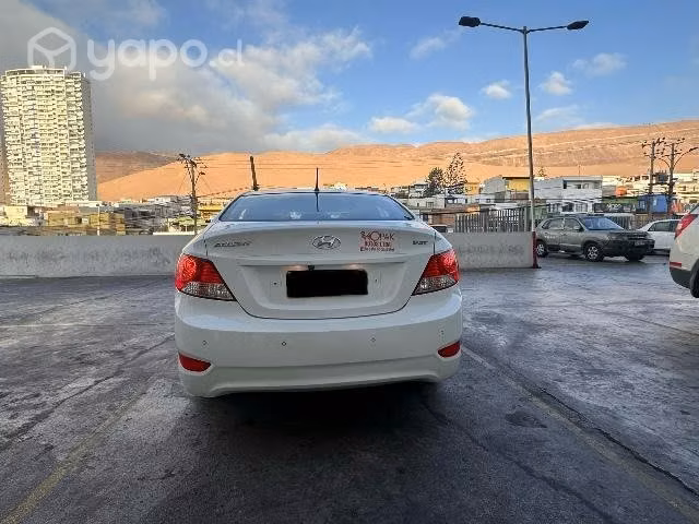 HYUNDAI ACCENT - Imagen 2